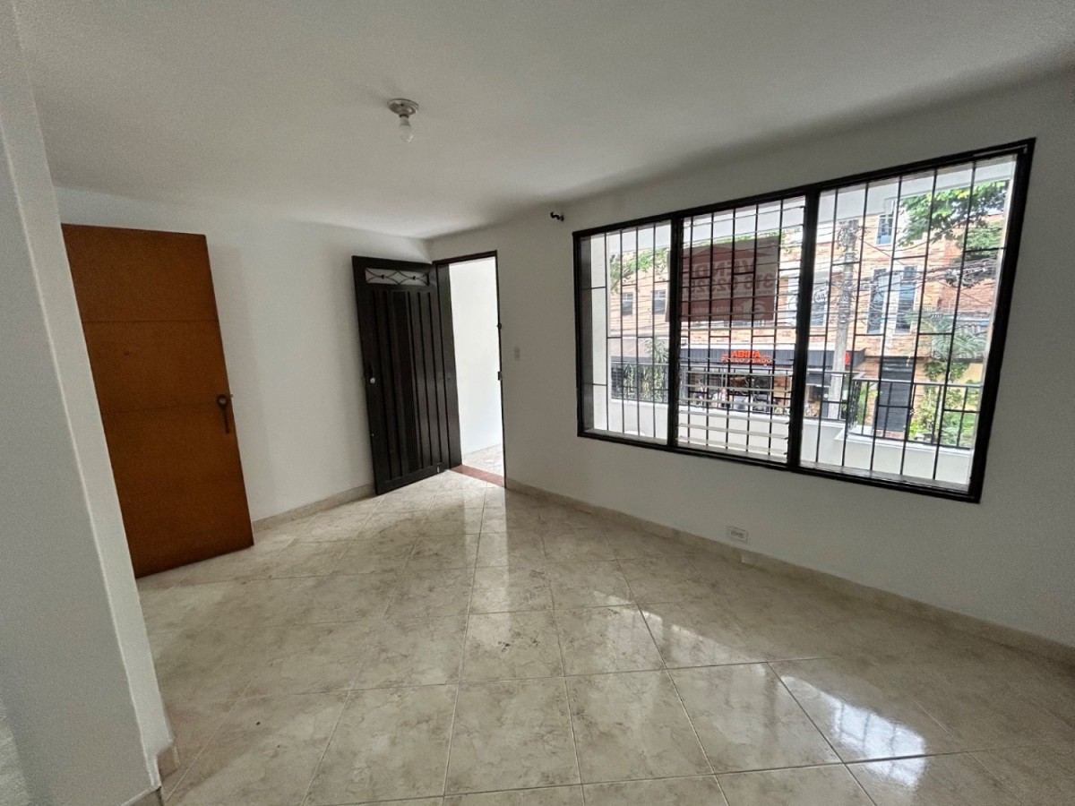 Apartamento en venta en Zona Centro, Envigado · foto 2 de 24