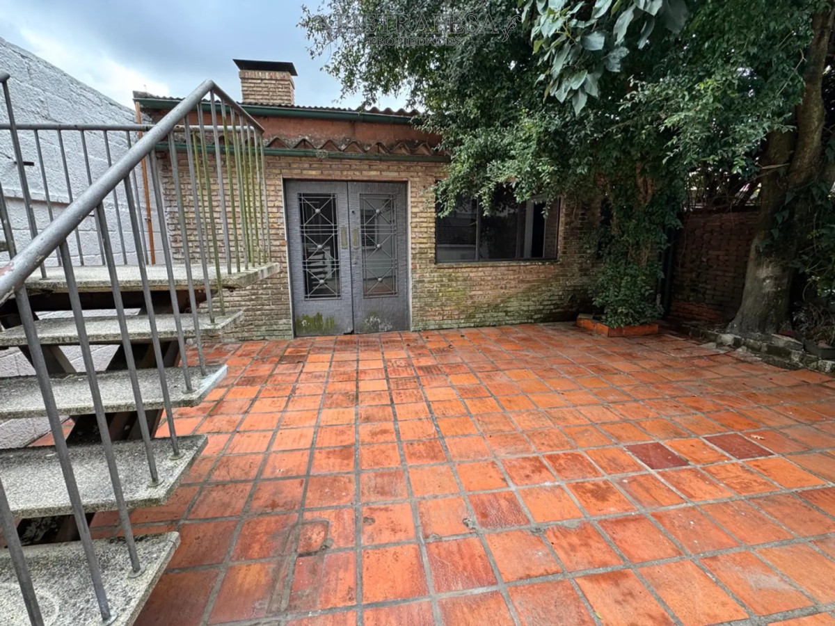Casa en alquiler, 4 dormitorios, 3 baños, patio, garaje. Carrasco. · Foto 9