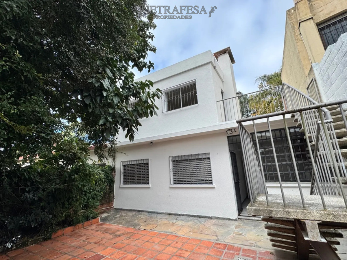 Casa en alquiler, 4 dormitorios, 3 baños, patio, garaje. Carrasco. · Foto 10