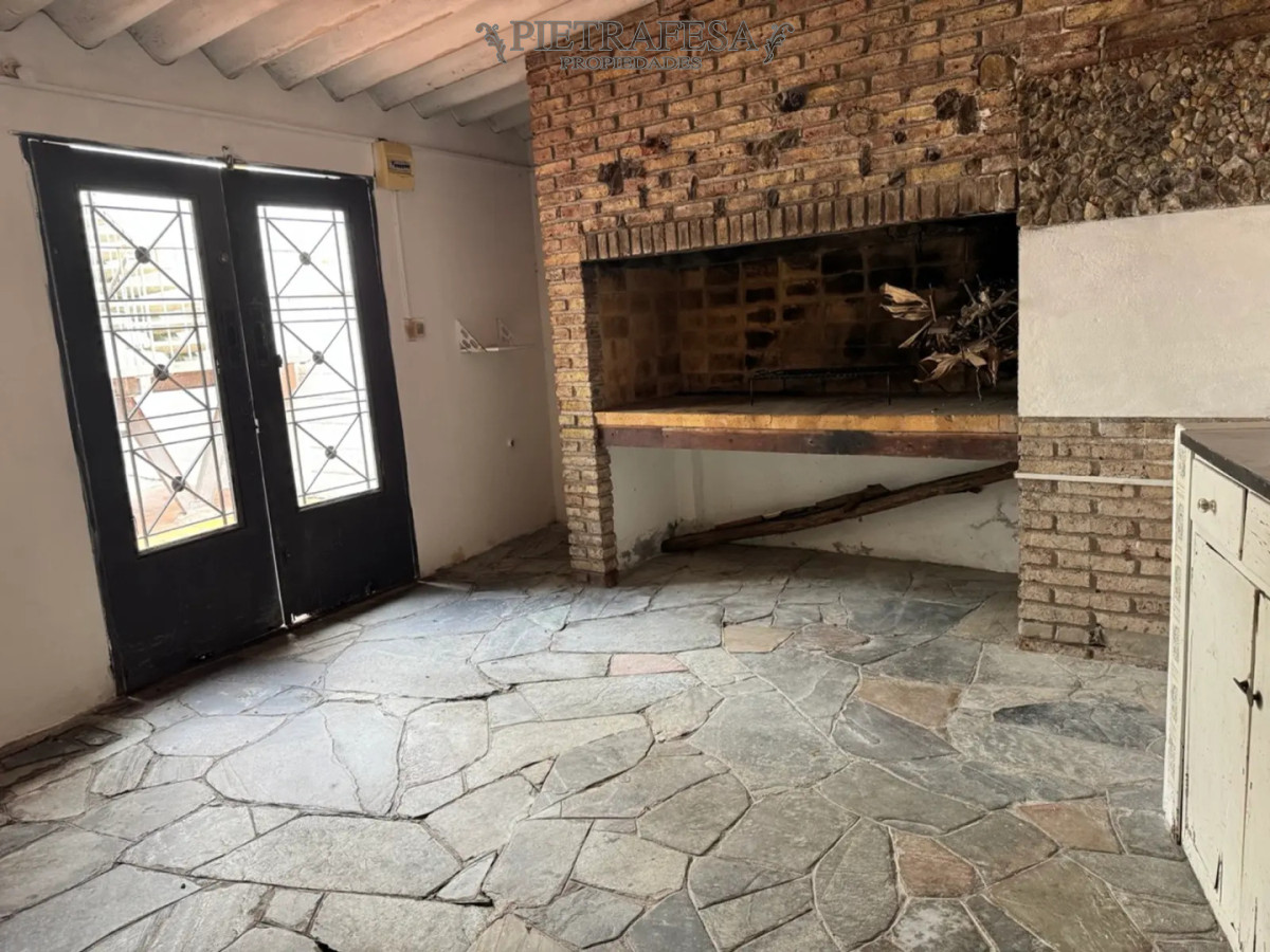 Casa en alquiler, 4 dormitorios, 3 baños, patio, garaje. Carrasco. · Foto 11