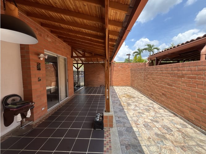 Casa de 4 alcobas en venta en Cinco Soles, Jamundí, 160 m² · foto 3 de 21