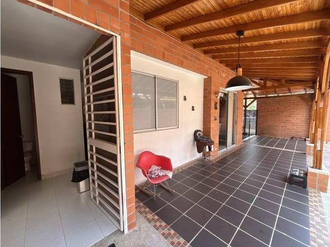 Casa de 4 alcobas en venta en Cinco Soles, Jamundí, 160 m² · foto 4 de 21