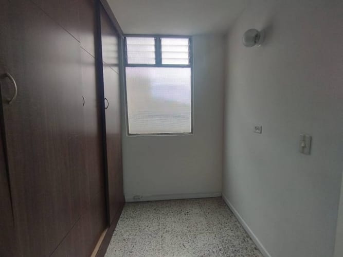 Apartamento de 4 alcobas en venta en La Castellana, Medellín, 110 m² · foto 10 de 24