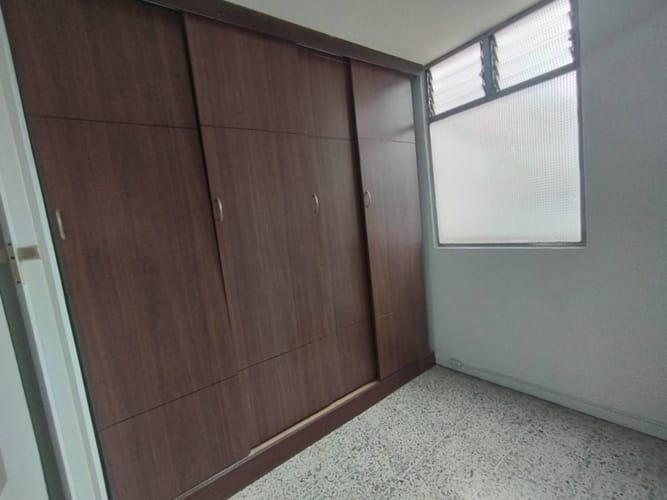 Apartamento de 4 alcobas en venta en La Castellana, Medellín, 110 m² · foto 12 de 24