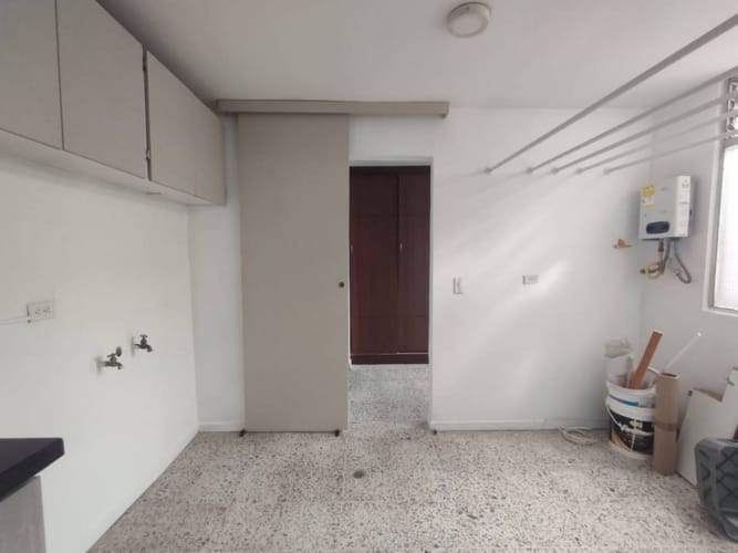 Apartamento de 4 alcobas en venta en La Castellana, Medellín, 110 m² · foto 17 de 24