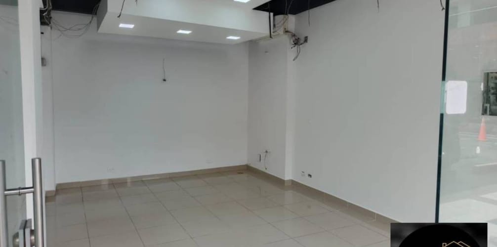 Local en arriendo en Castropol, Medellín, 25 m² · foto 2 de 15