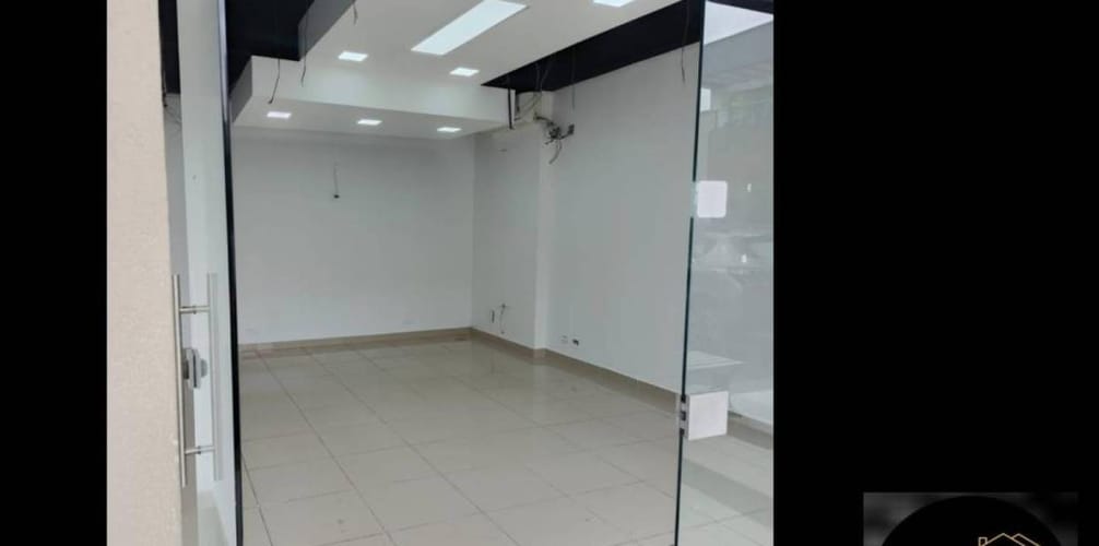 Local en arriendo en Castropol, Medellín, 25 m² · foto 3 de 15