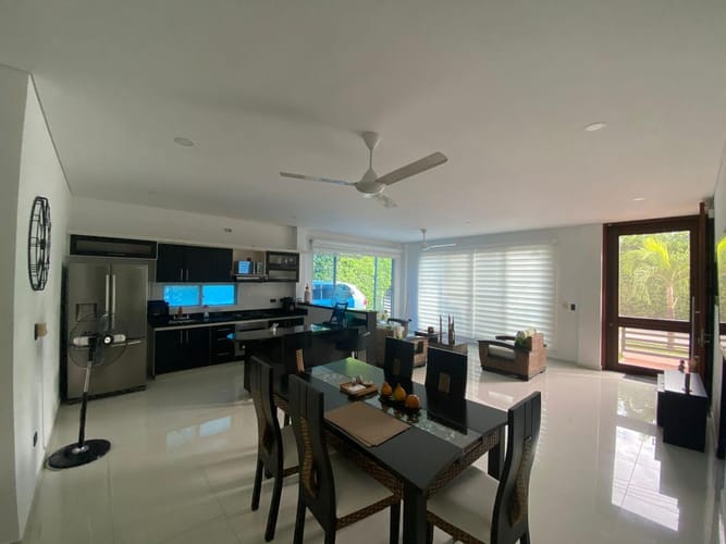 Casa de 4 alcobas en venta en Br. Los Tamarindos, Girardot, 220 m² · foto 4 de 15