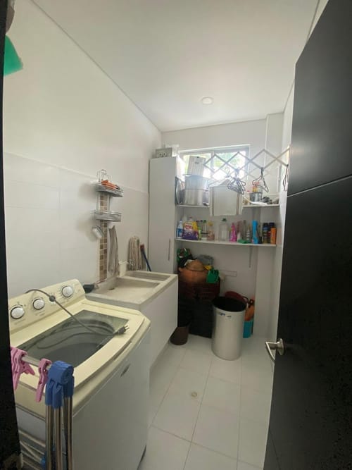 Casa de 4 alcobas en venta en Br. Los Tamarindos, Girardot, 220 m² · foto 12 de 15