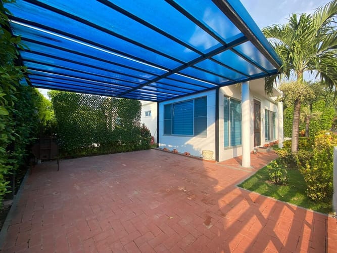 Casa de 4 alcobas en venta en Br. Los Tamarindos, Girardot, 220 m² · foto 13 de 15