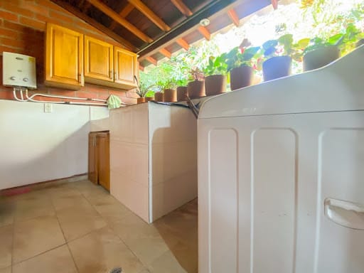 Casa de 3 alcobas en venta en Pan De Azucar, Sabaneta, 540 m² · foto 9 de 13