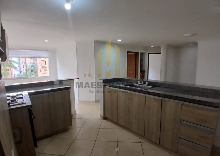 Apartamento de 3 alcobas en venta en Laureles, Medellín, 129 m² · foto 8 de 19