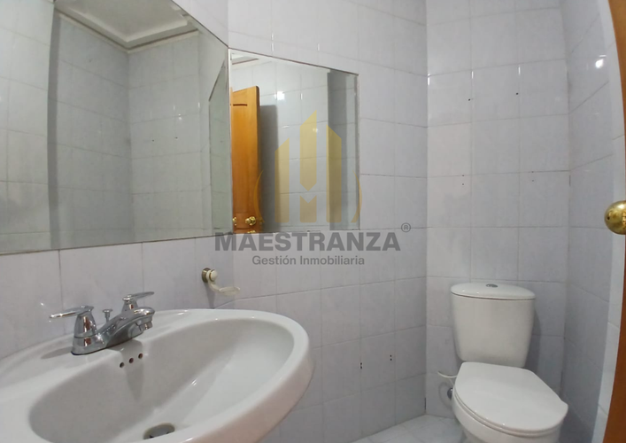 Apartamento de 3 alcobas en venta en Laureles, Medellín, 129 m² · foto 12 de 19