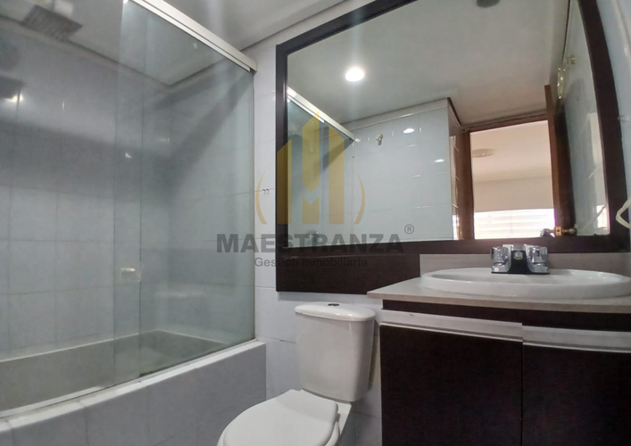 Apartamento de 3 alcobas en venta en Laureles, Medellín, 129 m² · foto 13 de 19