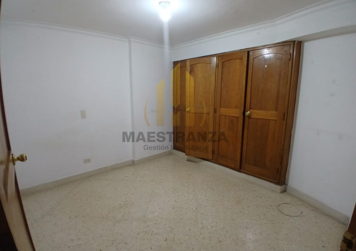 Apartamento de 3 alcobas en venta en Laureles, Medellín, 129 m² · foto 17 de 19