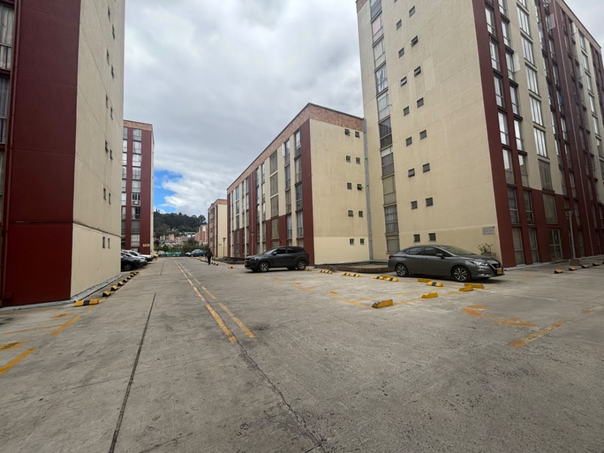 Apartamento en venta en Pinar De Suba, Bogotá · foto 2 de 14
