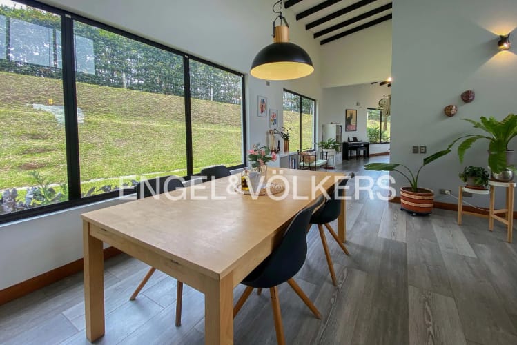 Casa de 3 alcobas en venta en Santa Ana, Rionegro, 262 m² · foto 4 de 19