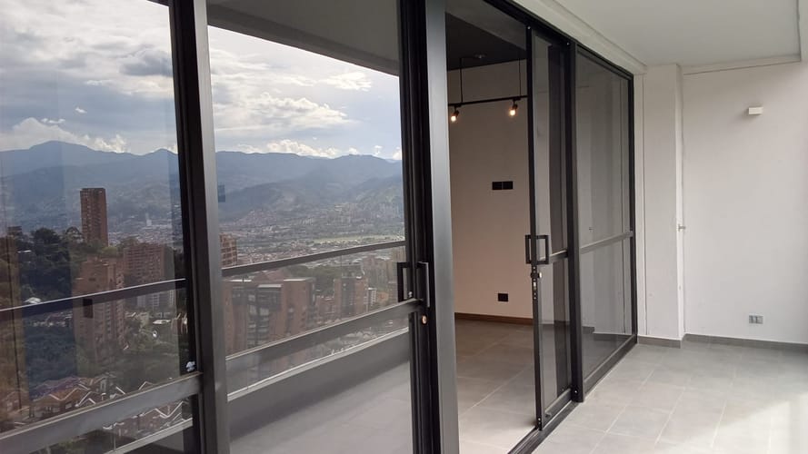 Apartamento de 2 alcobas en arriendo en El Poblado, Medellín, 85 m² · foto 5 de 24