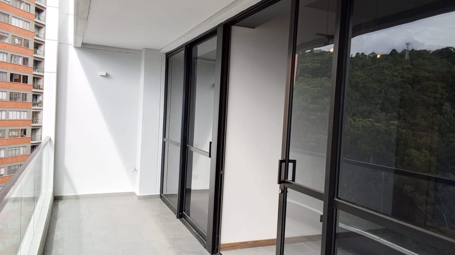 Apartamento de 2 alcobas en arriendo en El Poblado, Medellín, 85 m² · foto 19 de 24