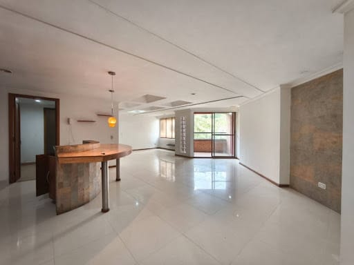 $645.000.000 en Aves Maria