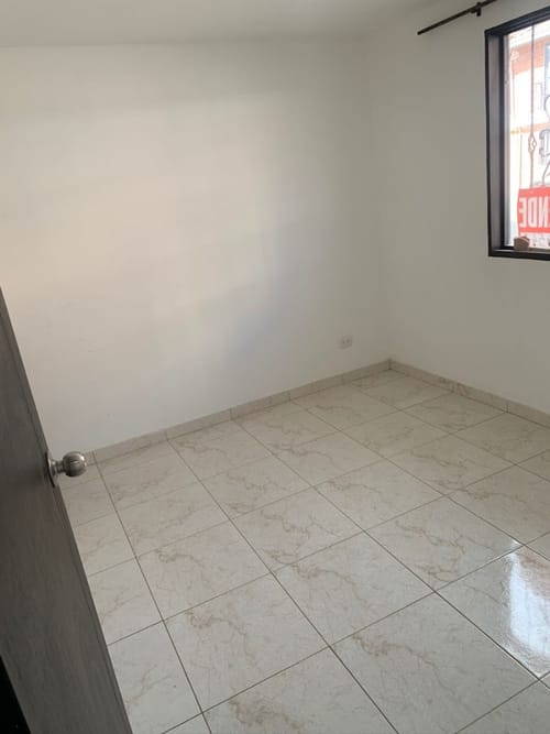 Apartamento de 2 alcobas en venta en El Carmen De Viboral, El Carmen de Viboral, 59 m² · foto 6 de 9