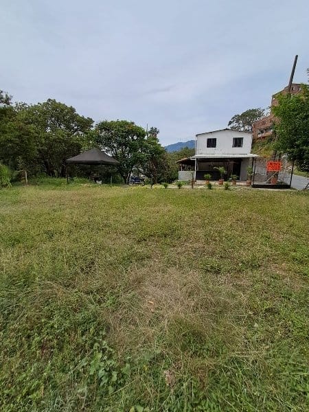 Lote en arriendo en Urbanizacion Villas De Comfenalco, Bello, 600 m² · foto 9 de 13