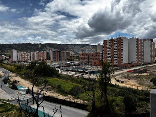 Apartamento de 3 alcobas en venta en La Alameda Centro, Bogotá, 95 m² · foto 7 de 24