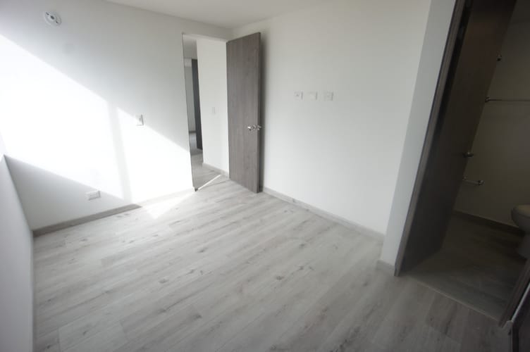 Apartamento de 3 alcobas en venta en Santa Teresa, Bogotá, 79 m² · foto 12 de 24
