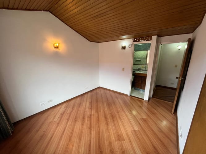 Apartamento de 2 alcobas en venta en Cedro Golf, Bogotá, 80 m² · foto 7 de 16
