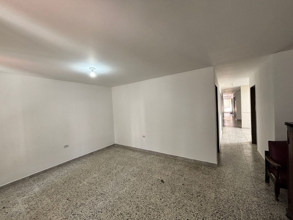 Casa en arriendo en San Miguel, Medellín · foto 8 de 24