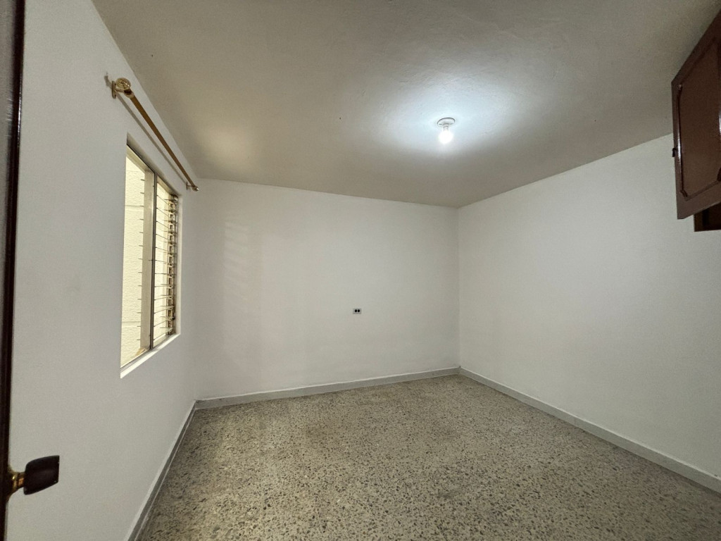 Casa en arriendo en San Miguel, Medellín · foto 18 de 24