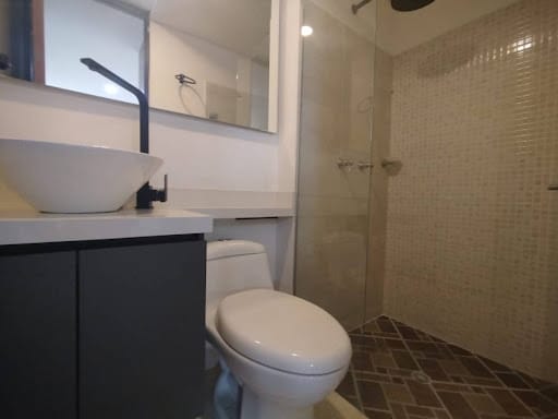 Apartamento de 2 alcobas en arriendo en La Ferreria, Medellín, 65 m² · foto 10 de 14