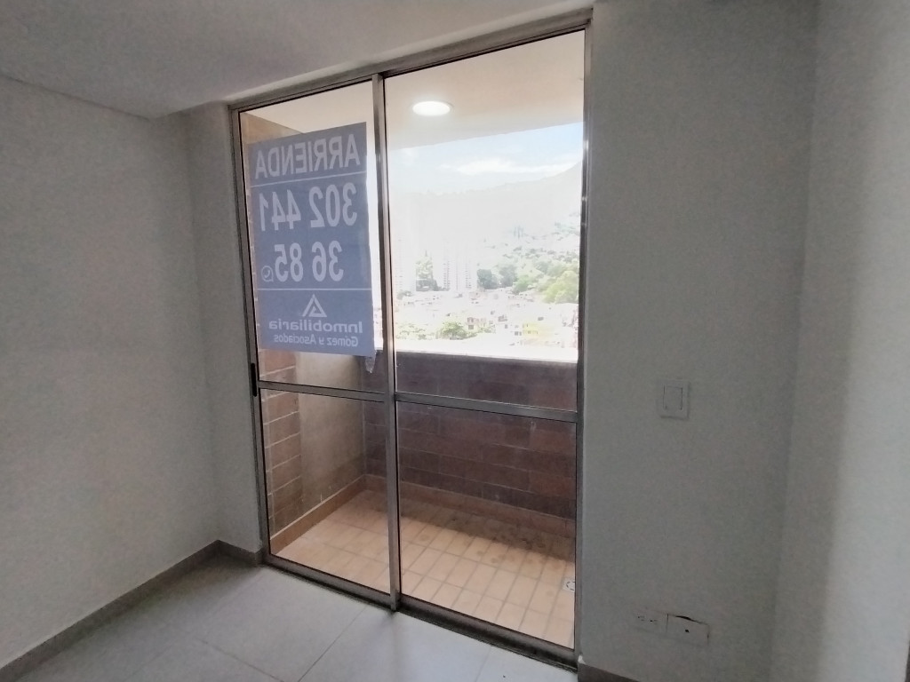3BR Apartment in Alcala (60 m²) - 2