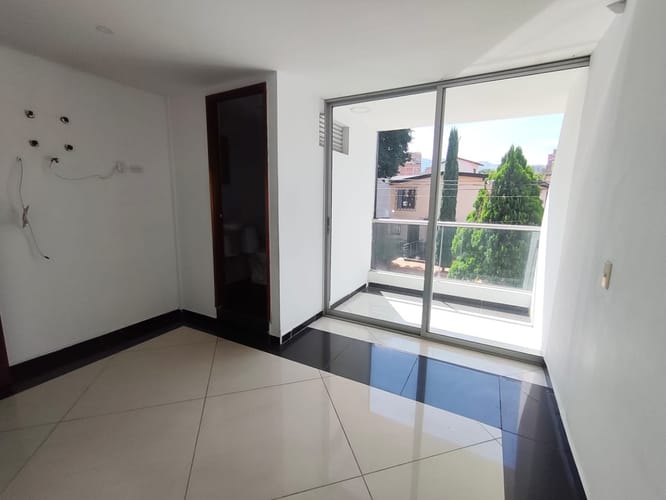 Local en arriendo en Los Colores, Medellín, 700 m² · foto 9 de 24