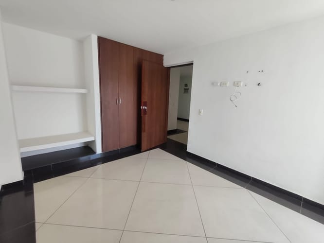 Local en arriendo en Los Colores, Medellín, 700 m² · foto 10 de 24