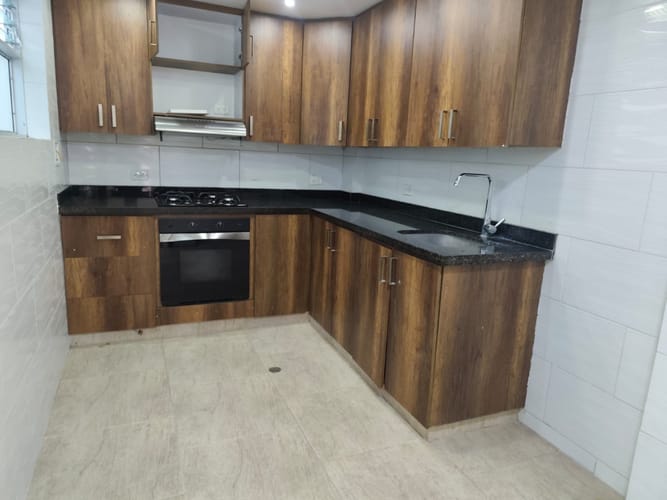 Local en arriendo en Los Colores, Medellín, 700 m² · foto 21 de 24