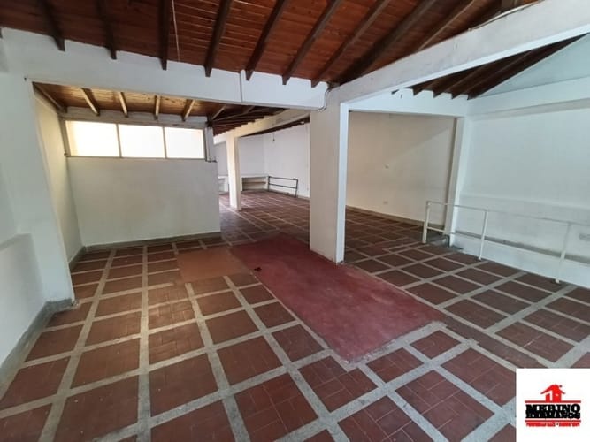 Local en arriendo en Gerona, Medellín, 90 m² · foto 2 de 13