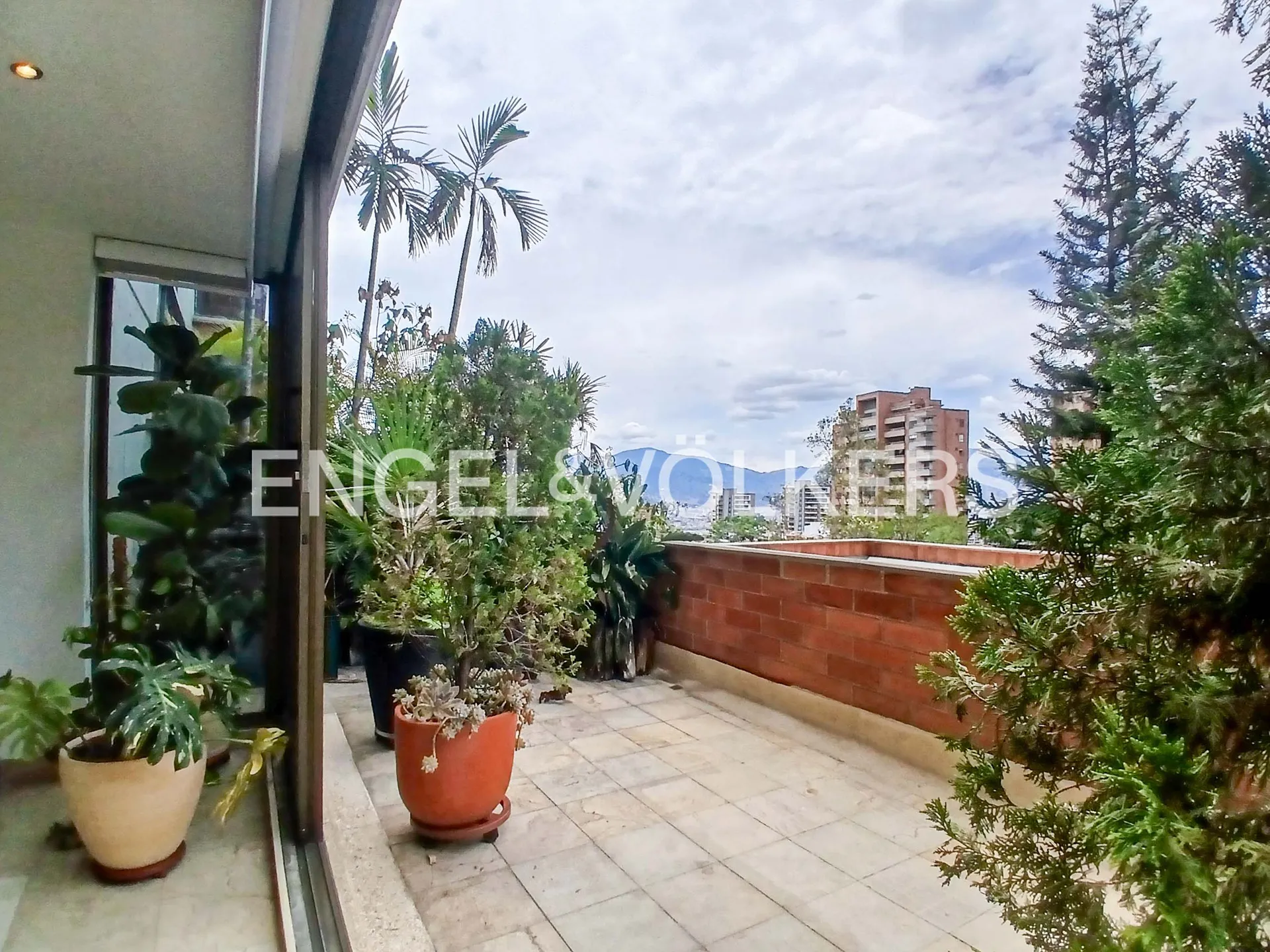 Apartamento en arriendo en El Tesoro, Medellín · foto 3 de 22