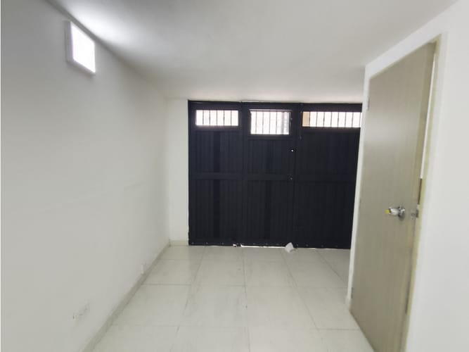 Local en arriendo en Boston, Medellín, 30 m² · foto 2 de 6