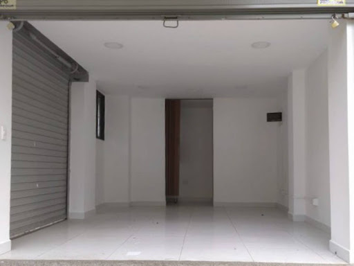 Commercial Space in Calasanz (21 m²) for Sale