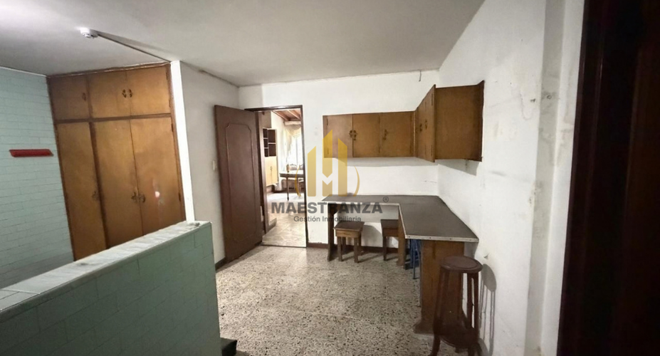 Casa de 4 alcobas en arriendo en El Nogal-Los Almendros, Medellín, 370 m² · foto 7 de 24