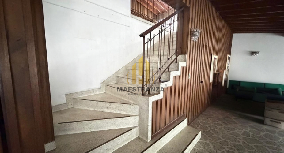Casa de 4 alcobas en arriendo en El Nogal-Los Almendros, Medellín, 370 m² · foto 11 de 24