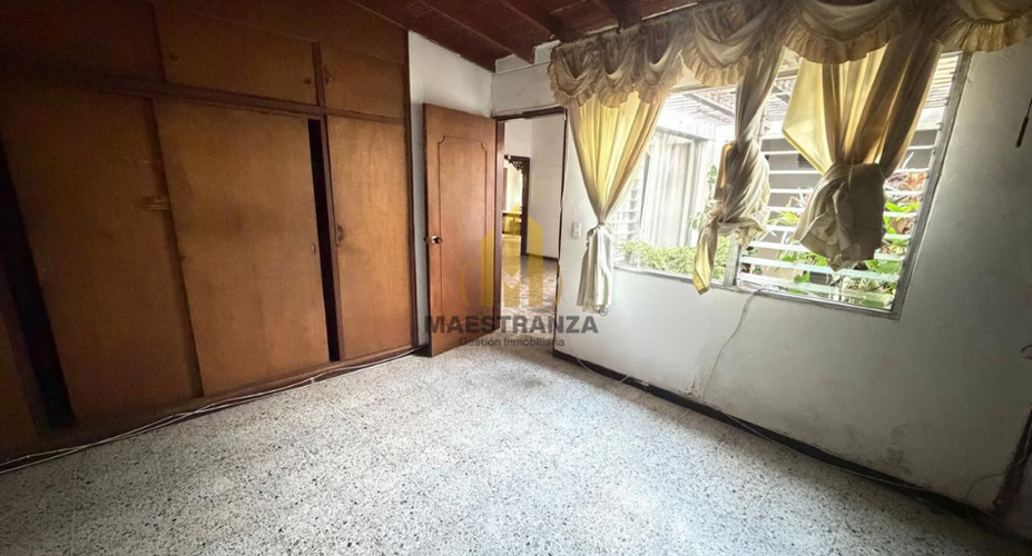 Casa de 4 alcobas en arriendo en El Nogal-Los Almendros, Medellín, 370 m² · foto 12 de 24