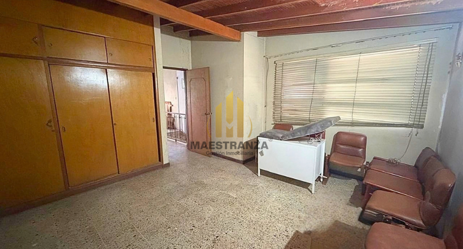 Casa de 4 alcobas en arriendo en El Nogal-Los Almendros, Medellín, 370 m² · foto 14 de 24