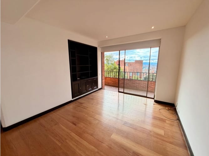 Apartamento de 3 alcobas en arriendo en El Refugio, Bogotá, 405 m² · foto 10 de 24
