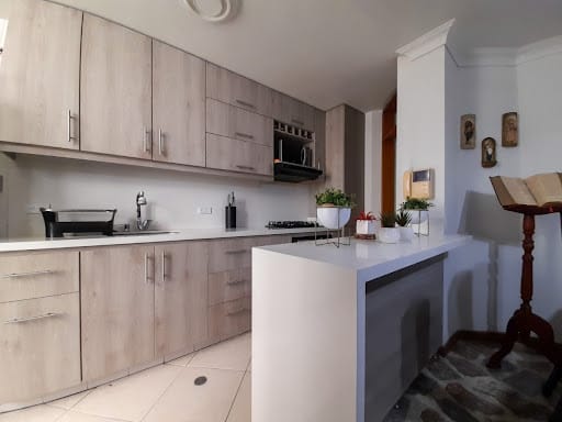 Apartamento de 3 alcobas en venta en Laureles, Medellín, 99 m² · foto 3 de 13