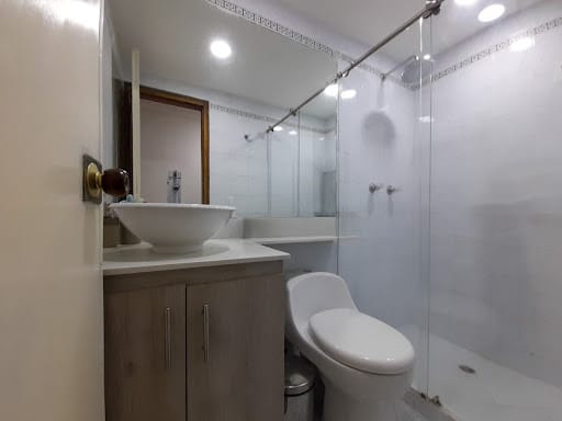 Apartamento de 3 alcobas en venta en Laureles, Medellín, 99 m² · foto 10 de 13