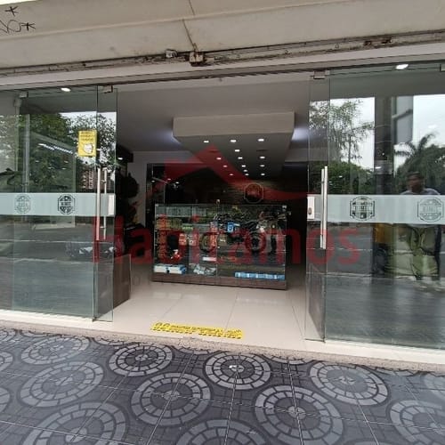 Local en arriendo en Estadio, Medellín, 480 m² · foto 4 de 24