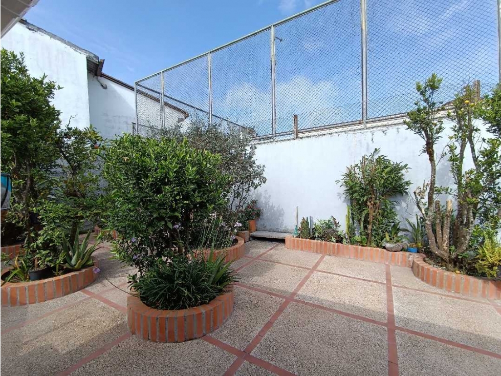 Casa en venta en Chipre, Manizales · foto 6 de 24