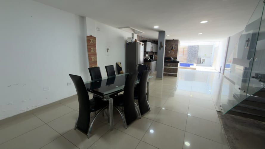 Casa de 5 alcobas en venta en Chaparral, Los Patios, 341 m² · foto 4 de 24
